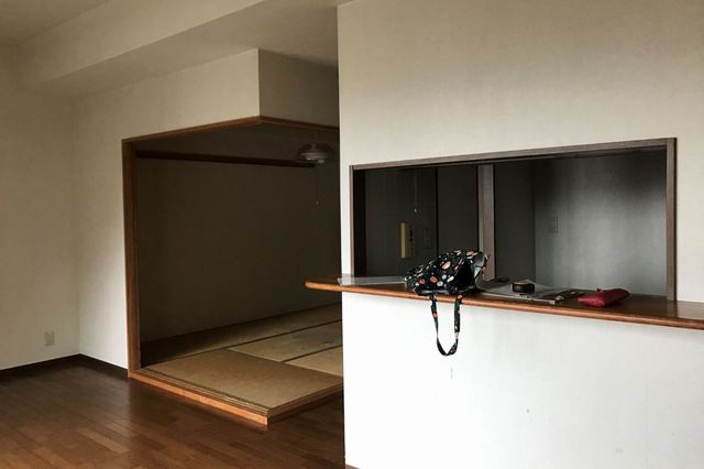 壁向きキッチン 家電や食器棚が見えない 見せるキッチン 広島市でリノベーションを依頼するなら設計施工事務所 工房住空間